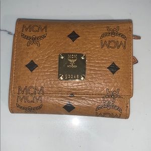 wallet MCM
